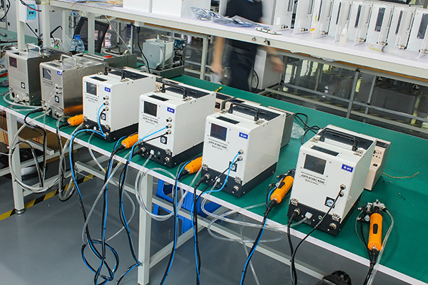 全自動(dòng)鎖螺絲機(jī)廠家哪家好，選堅(jiān)豐電子